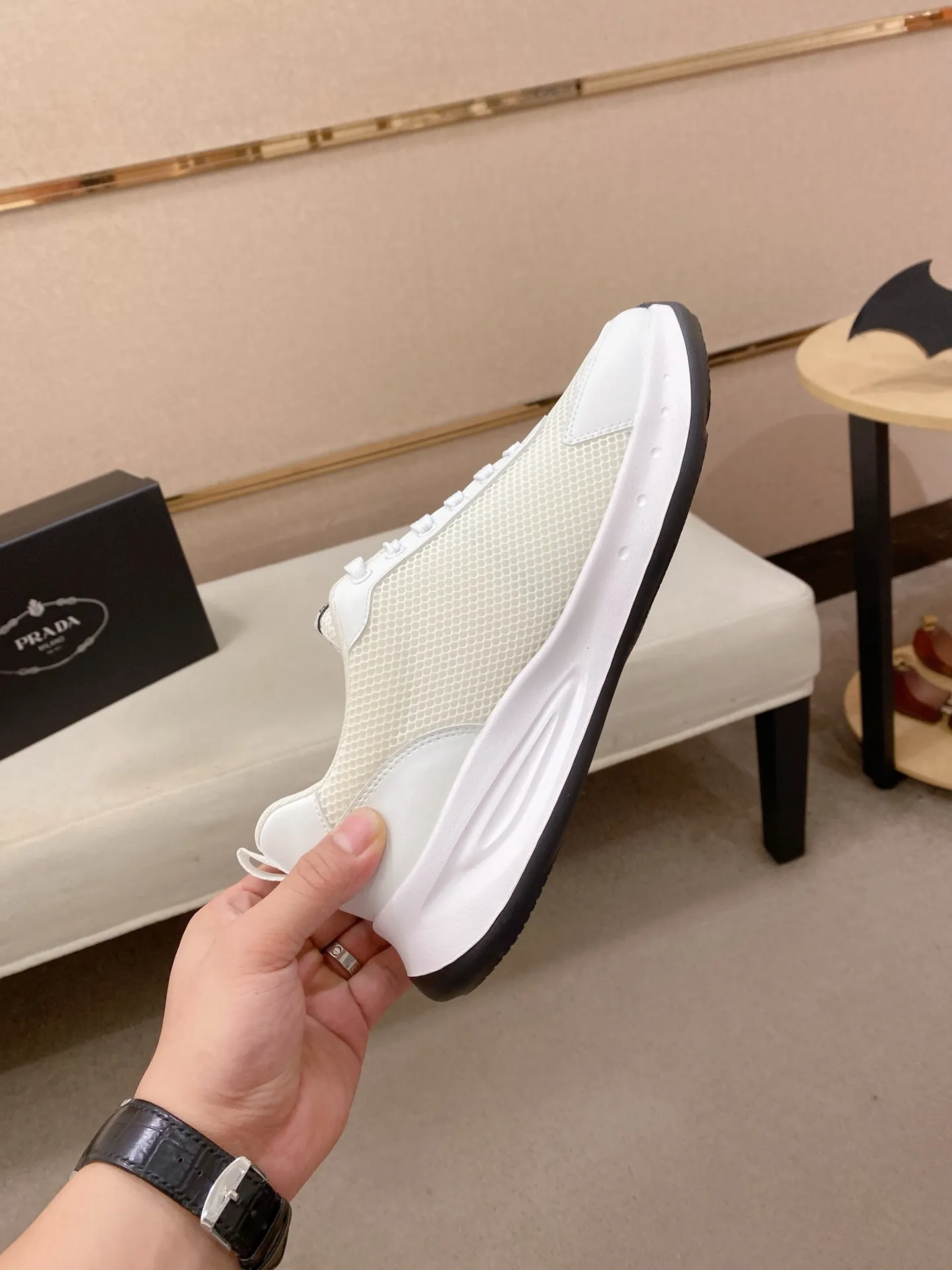 Men's men's shoes💰: 440💰[Prada～Prada] Trendy new styles are on the market. Same style as the official website. Counter quality. Original version. [Strong] [Strong] Imported selected first-layer cowhide. Comfortable and breathable sheepskin lining, fine workmanship, upper layer made of 100% pure cowhide, original last shape, comfortable on the feet, shoe sizes 38 to 44